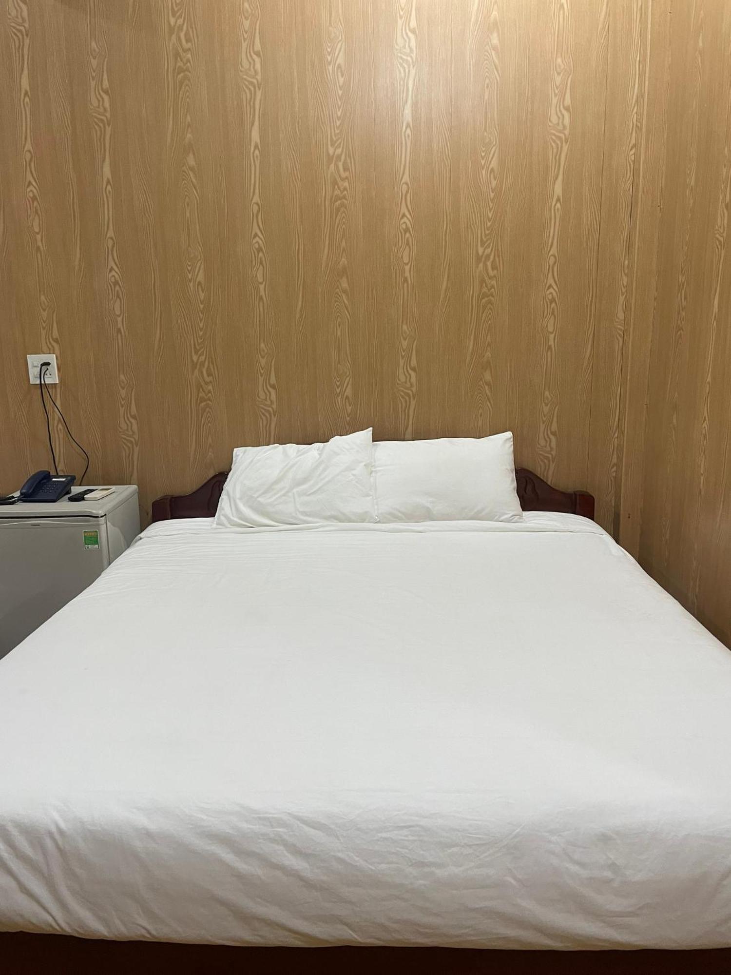 Khach San Huong Xua Hotell Hà Tiên Eksteriør bilde